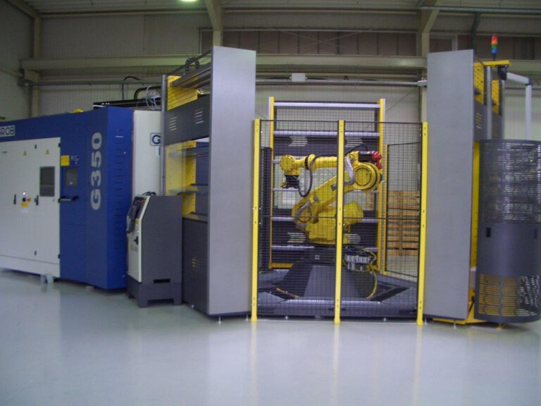 5-axis universal machining center GROB